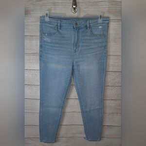American Eagle Outfitters Light Wash Distressed High-Rise Jegging Size 14 Short